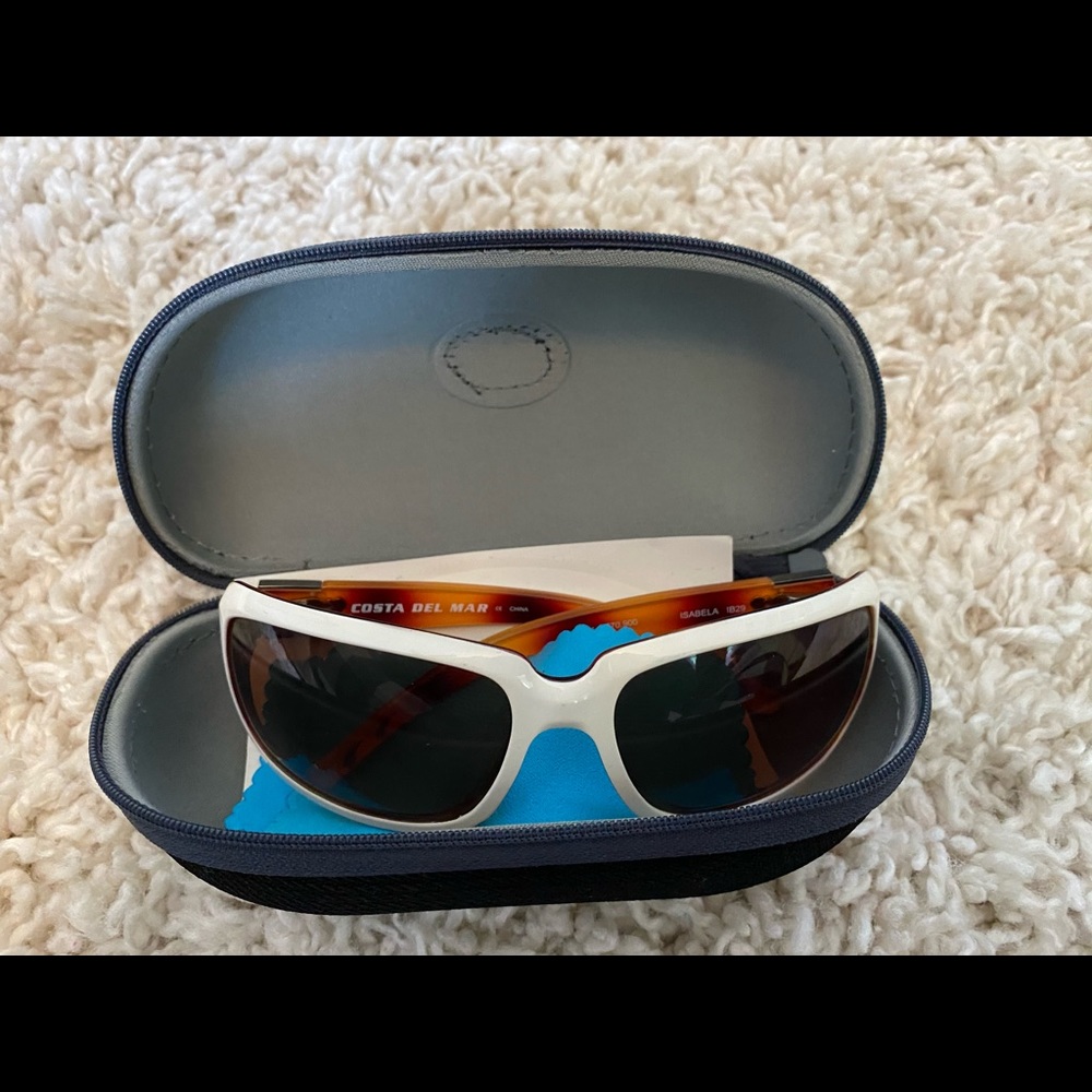 COSTA DEL MAR SUNGLASSES NEVER WORN
